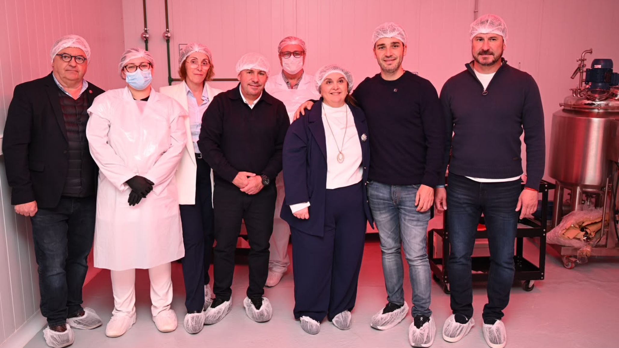 Torres inauguró la ampliación de una empresa biotecnológica de Puerto Madryn que exporta productos elaborados en Chubut a mercados internacionales