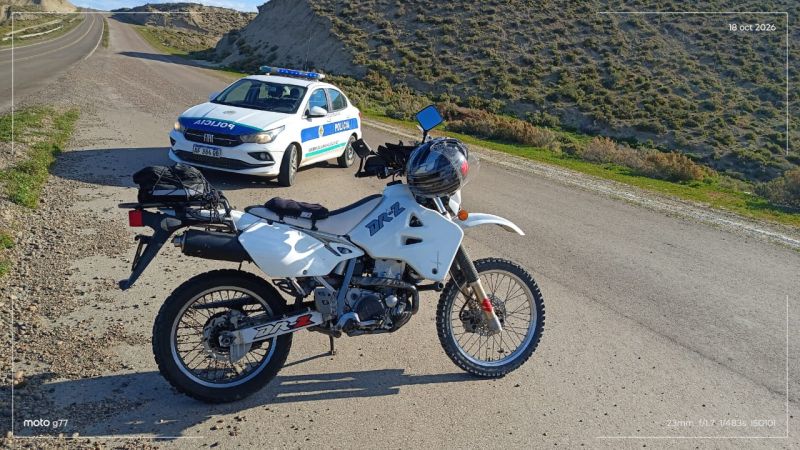 Choque entre una camioneta y una moto en Bajada de los Palitos: un hombre terminó herido