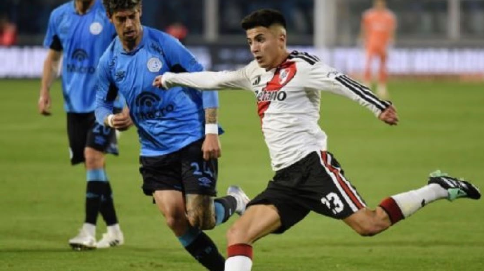 River goleó 3-0 a Belgrano en Córdoba y volvió a meterse en zona de playoffs