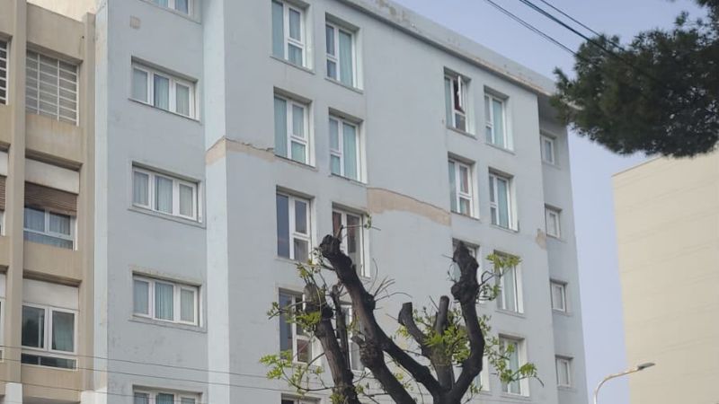 Ahora: un hombre amenaza con arrojarse desde el techo de un hotel céntrico de Comodoro