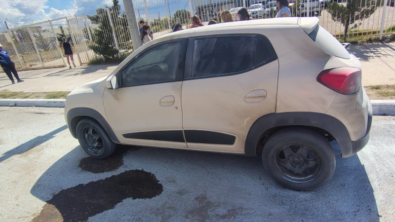 Gimnasio 4 de Standart Norte: quemaron un auto durante una clase de zumba