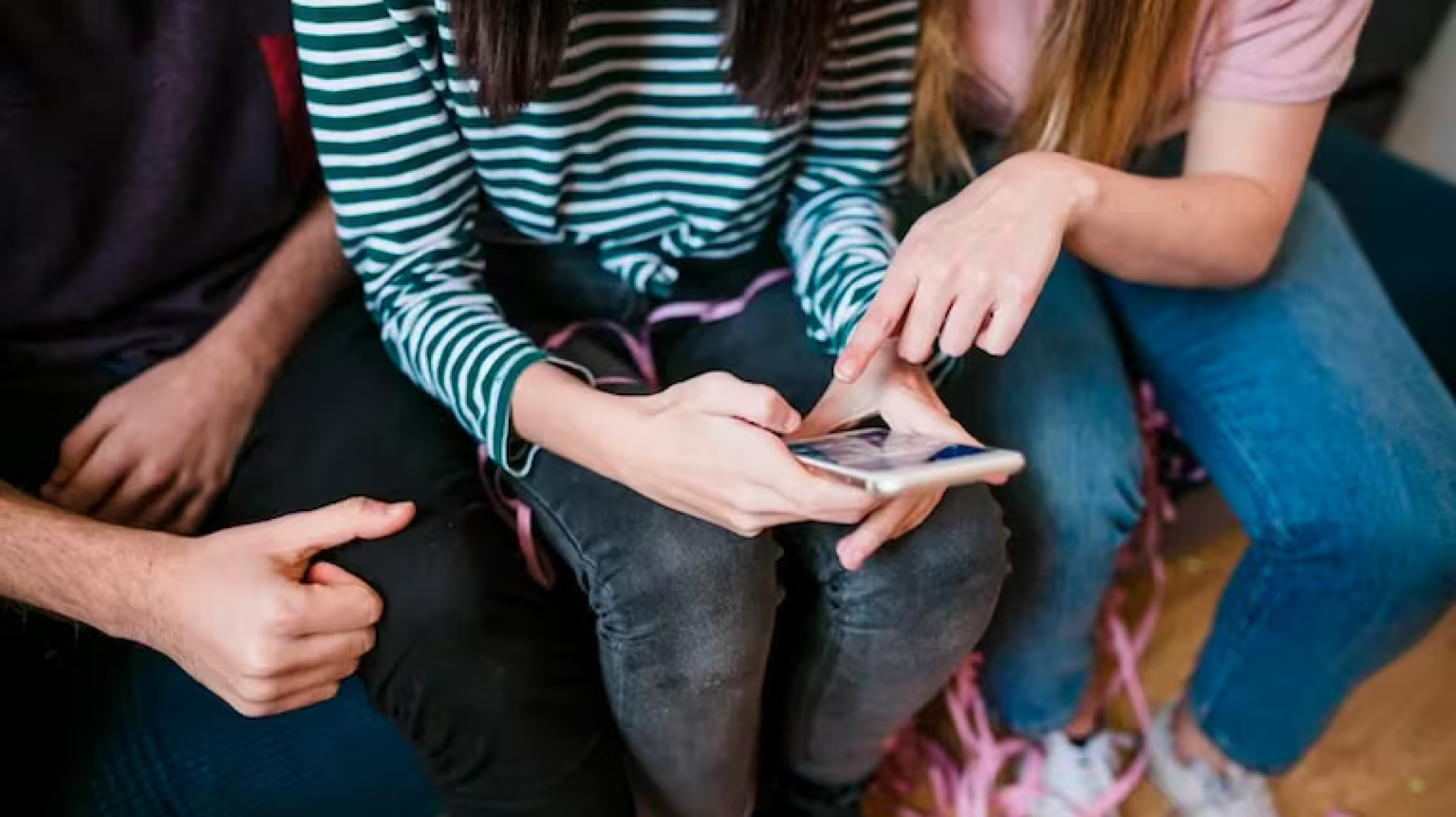 "Una imagen falsa provoca un daño real": advierten sobre el uso de inteligencia artificial para desnudar a alumnas y difundir sus fotos