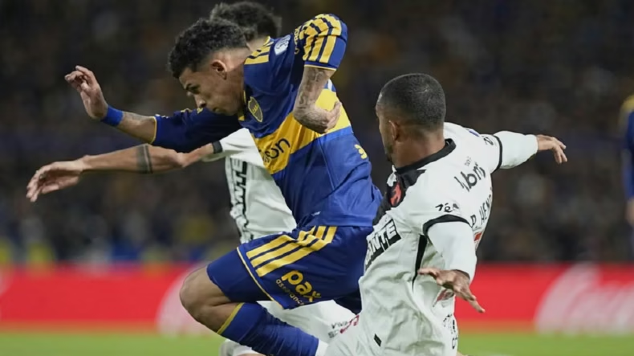 Boca visita a Vasco da Gama por un lugar en la final: horario y formaciones