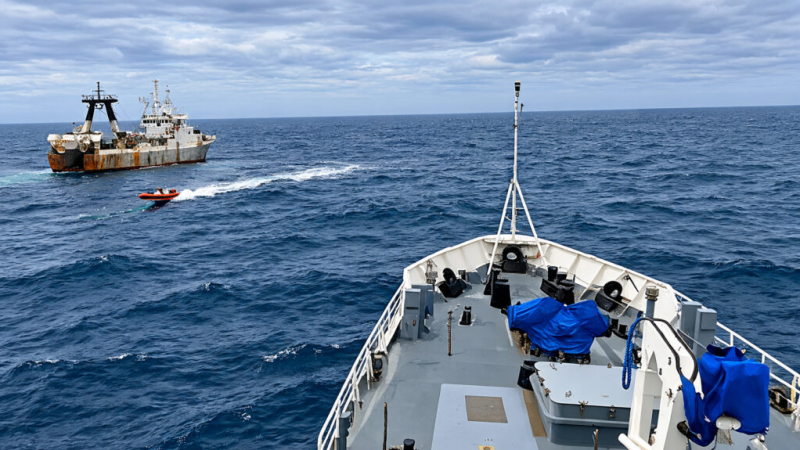 Reclaman más de 26 mil millones de dólares por la pesca en Malvinas y apuntan a empresas vinculadas con Chubut