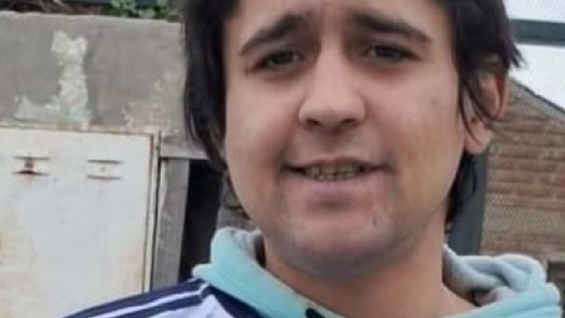 Urgente en Comodoro: desapareció un joven de 24 años en el barrio Las Flores