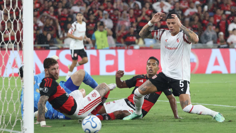Flamengo reclamó ante la Conmebol por Marcos Rojo y pidió que le den por ganada la semifinal