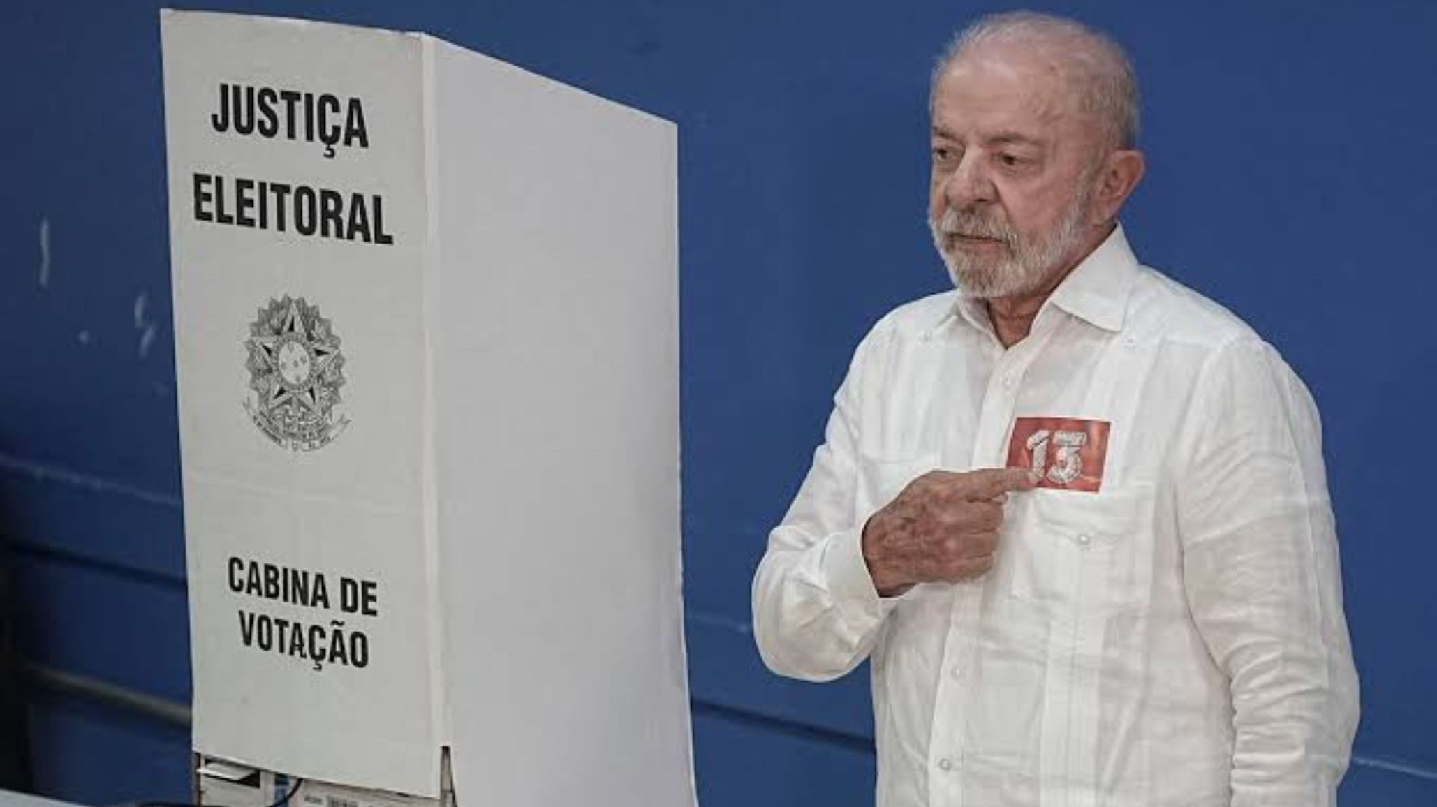 Lula votó en Brasil y lanzó críticas contra Flávio Bolsonaro: "Clama por democracia"