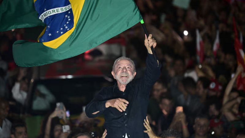 Lula revirtió el resultado ante Flávio Bolsonaro y fue reelecto presidente de Brasil