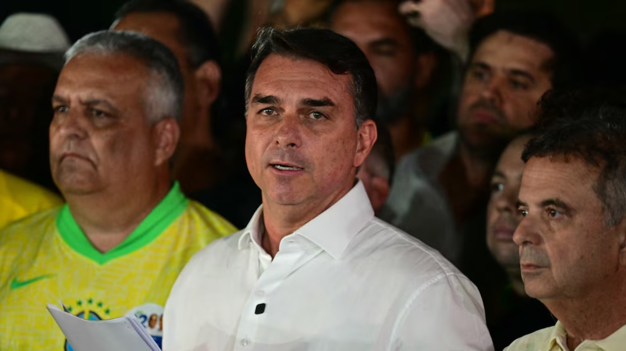 Flávio Bolsonaro pedirá anular las elecciones en Brasil tras la derrota ante Lula: "Es imposible reconocer el resultado"