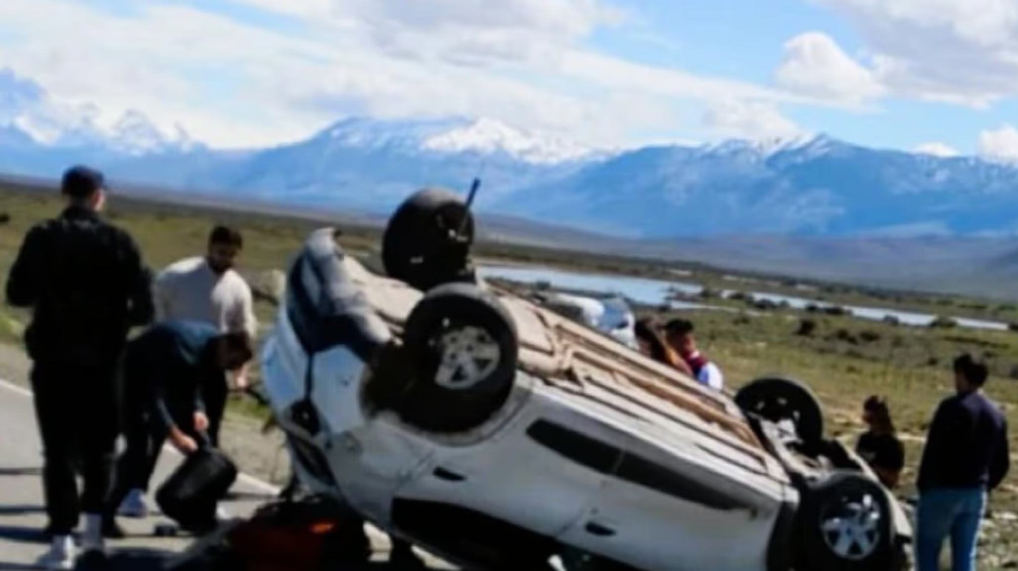 Dos turistas volcaron cuando viajaban hacia El Chaltén por la Ruta Provincial 41