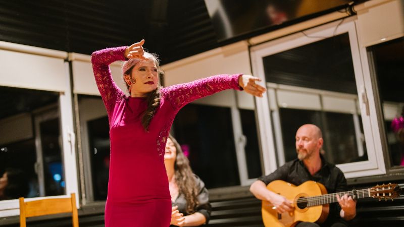 Flor Campano llevó el flamenco de Comodoro Rivadavia a la tierra de los tulipanes