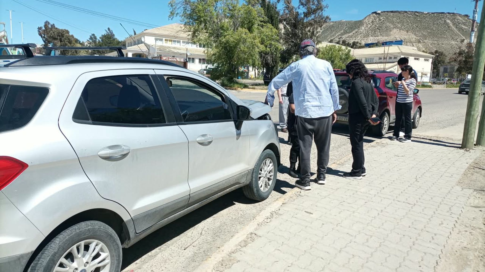Ruta 3: un violento choque entre dos rodados terminó sin lesionados