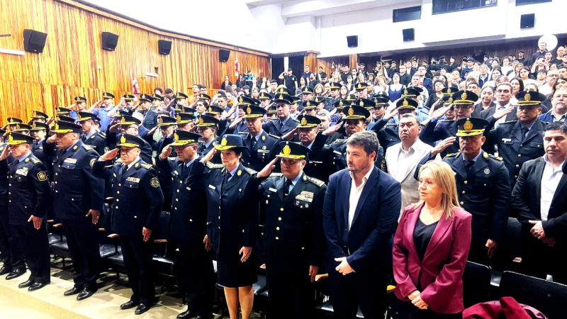 La Policía del Chubut realizó el acto de finalización del Curso de Oficiales y Estado Mayor