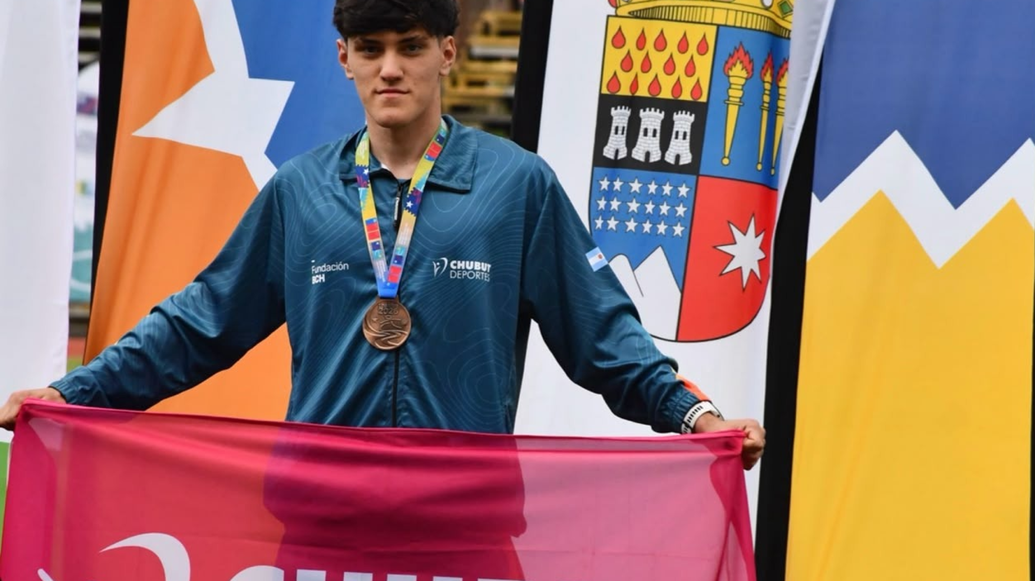 De Rada Tilly al podio internacional: Valentino Bonelli ganó el bronce en Chile y se prepara para representar a Argentina