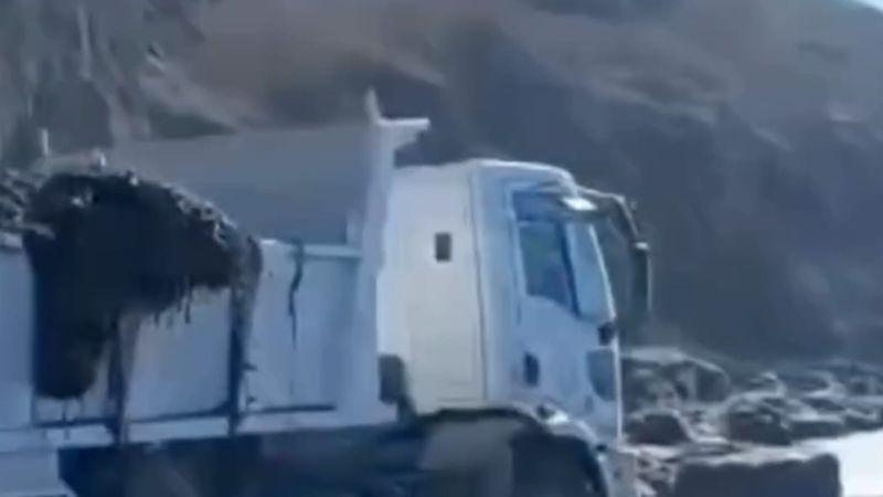 Mrla: "Peralta deberá explicar por qué ensucia la costa de Comodoro a camionadas"