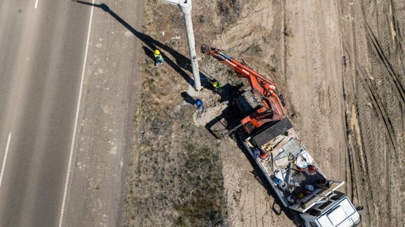 Plan Galina: Provincia avanza con la instalación de 155 luminarias LED en la ruta a Magagna