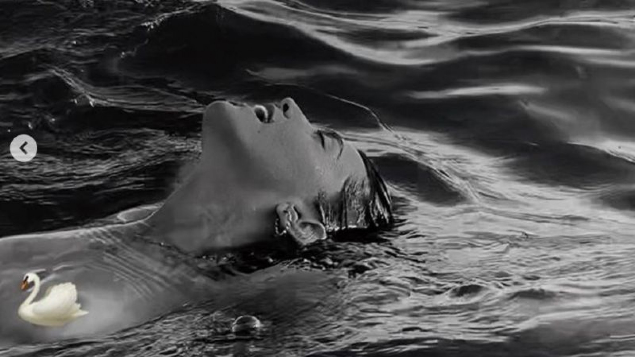 “El nudismo es la creación de Dios”: Calu Rivero nadó al natural en un lago y explotaron las redes