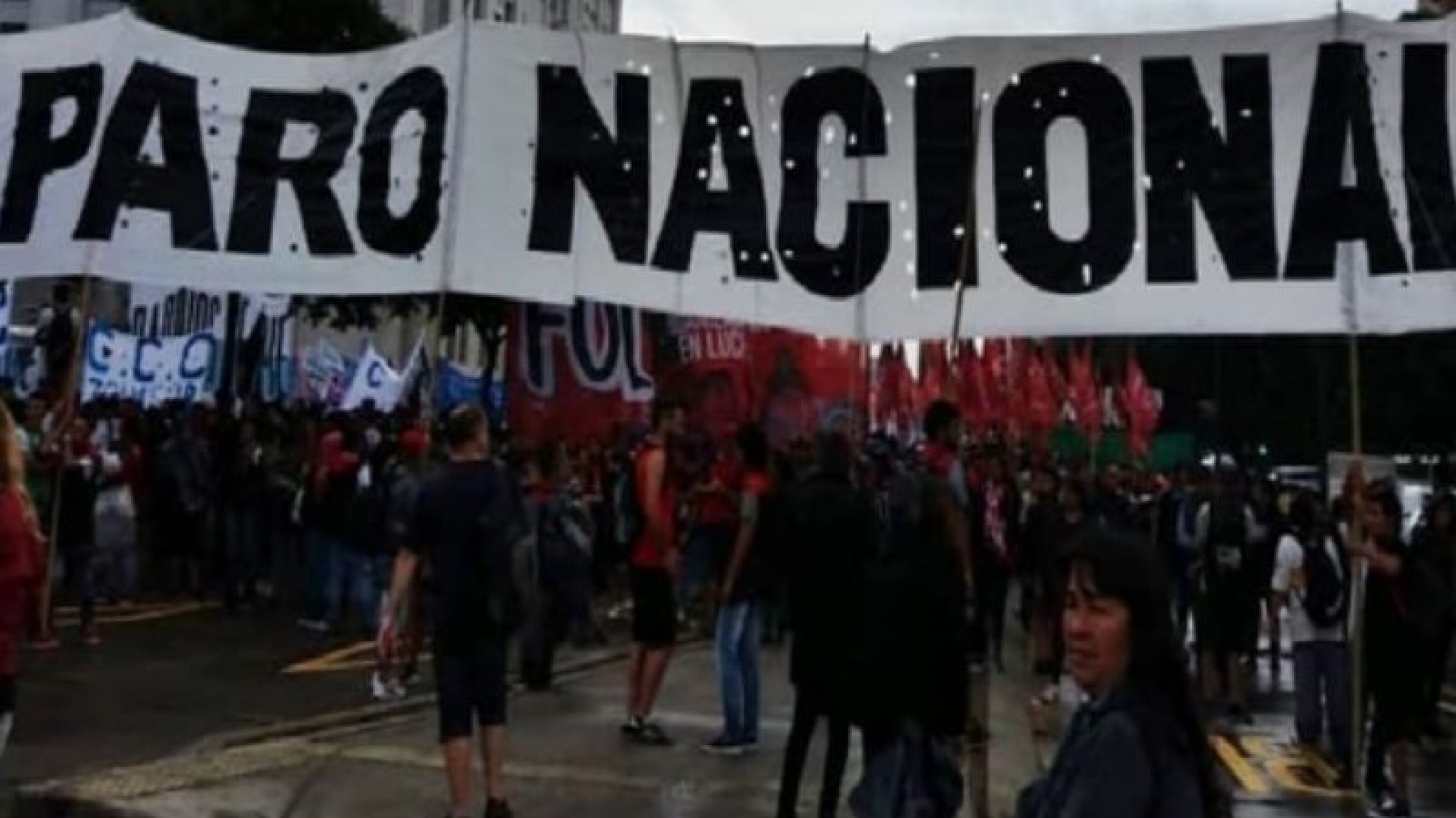 Cada vez más gremios se suman al paro nacional de mañana