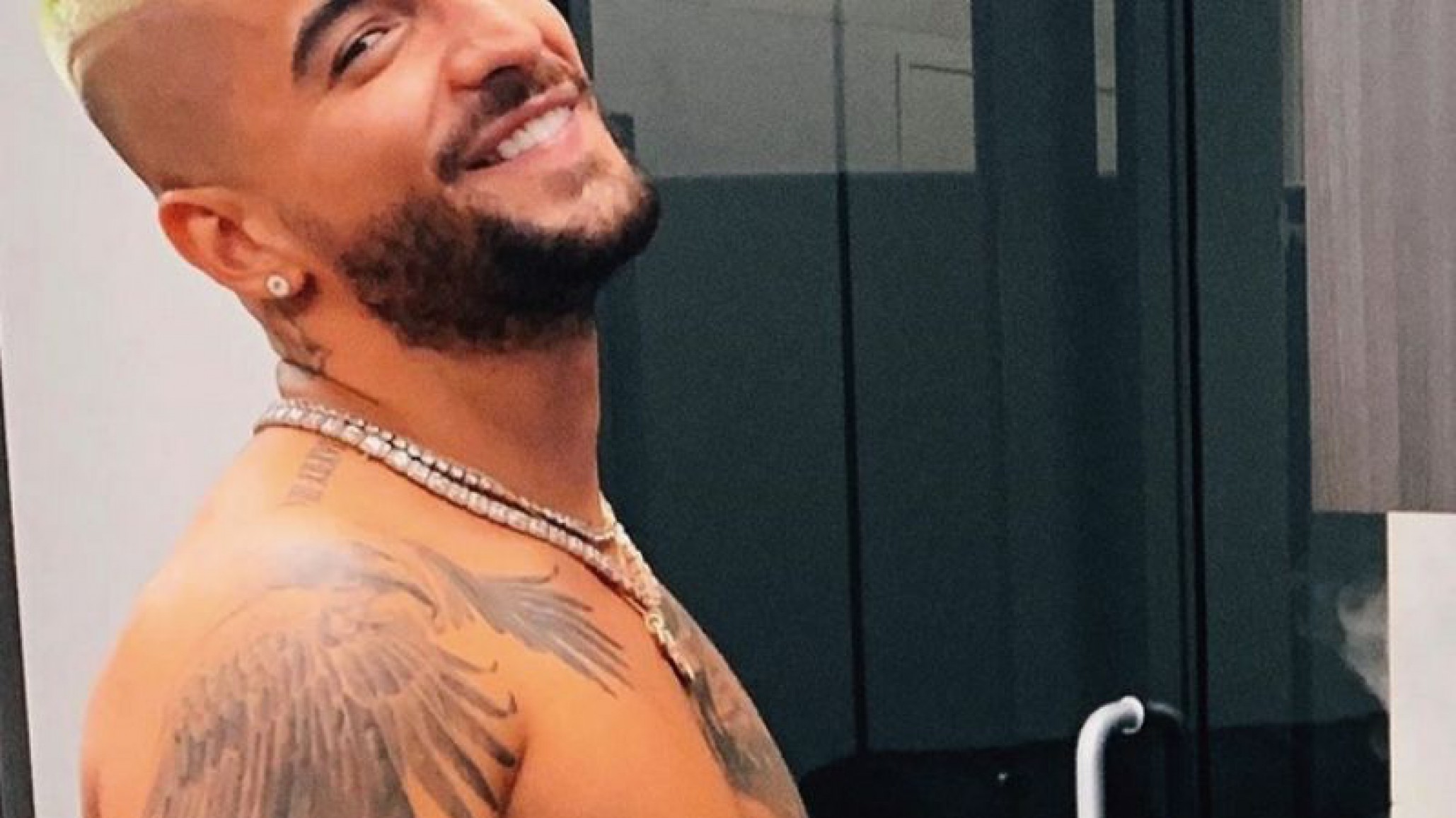 Maluma posó en boxer ajustado y no dejó nada a la imaginación