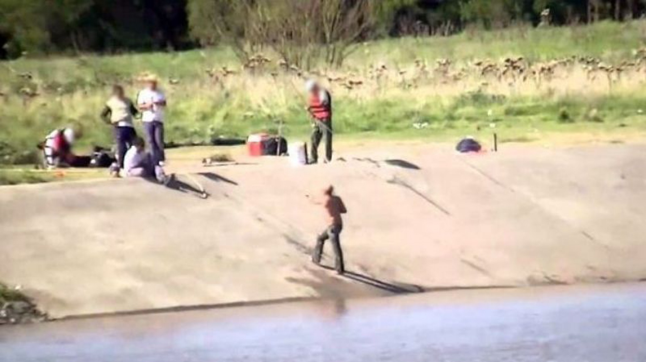 Pesca fatal: cuatro hermanos murieron arrastrados por la correntada en Castelli