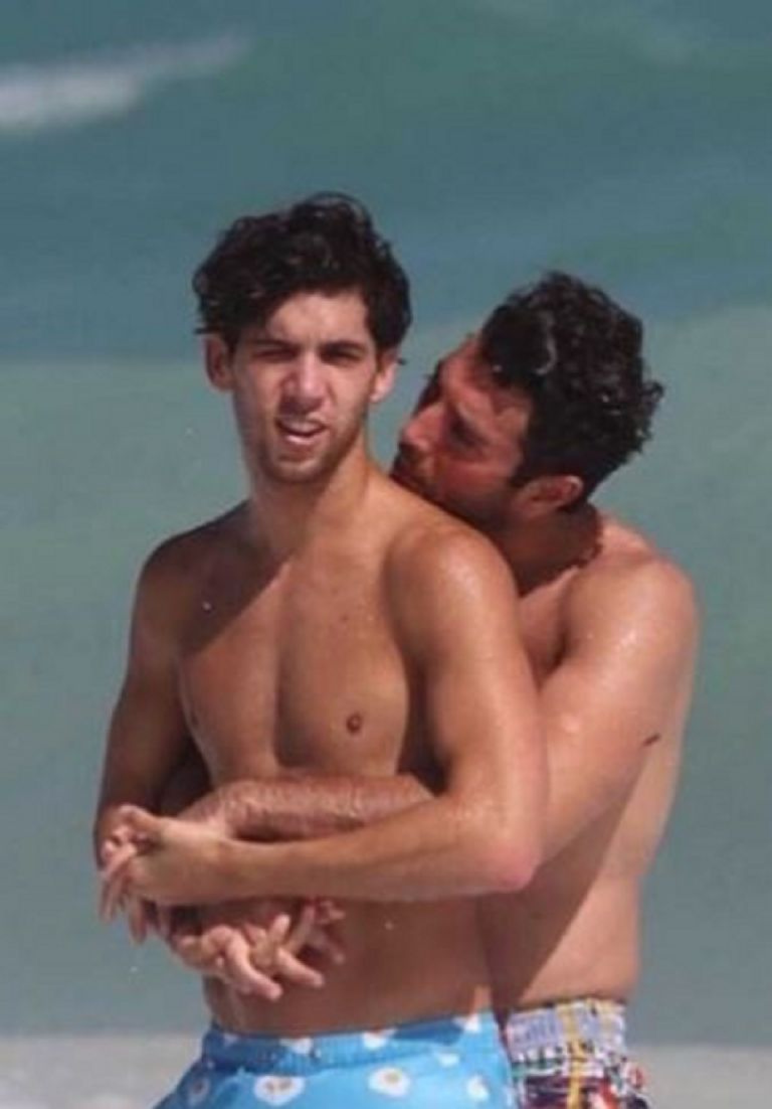 Mauricio Garza, actor de “40 y 20” y su novio en Tulum