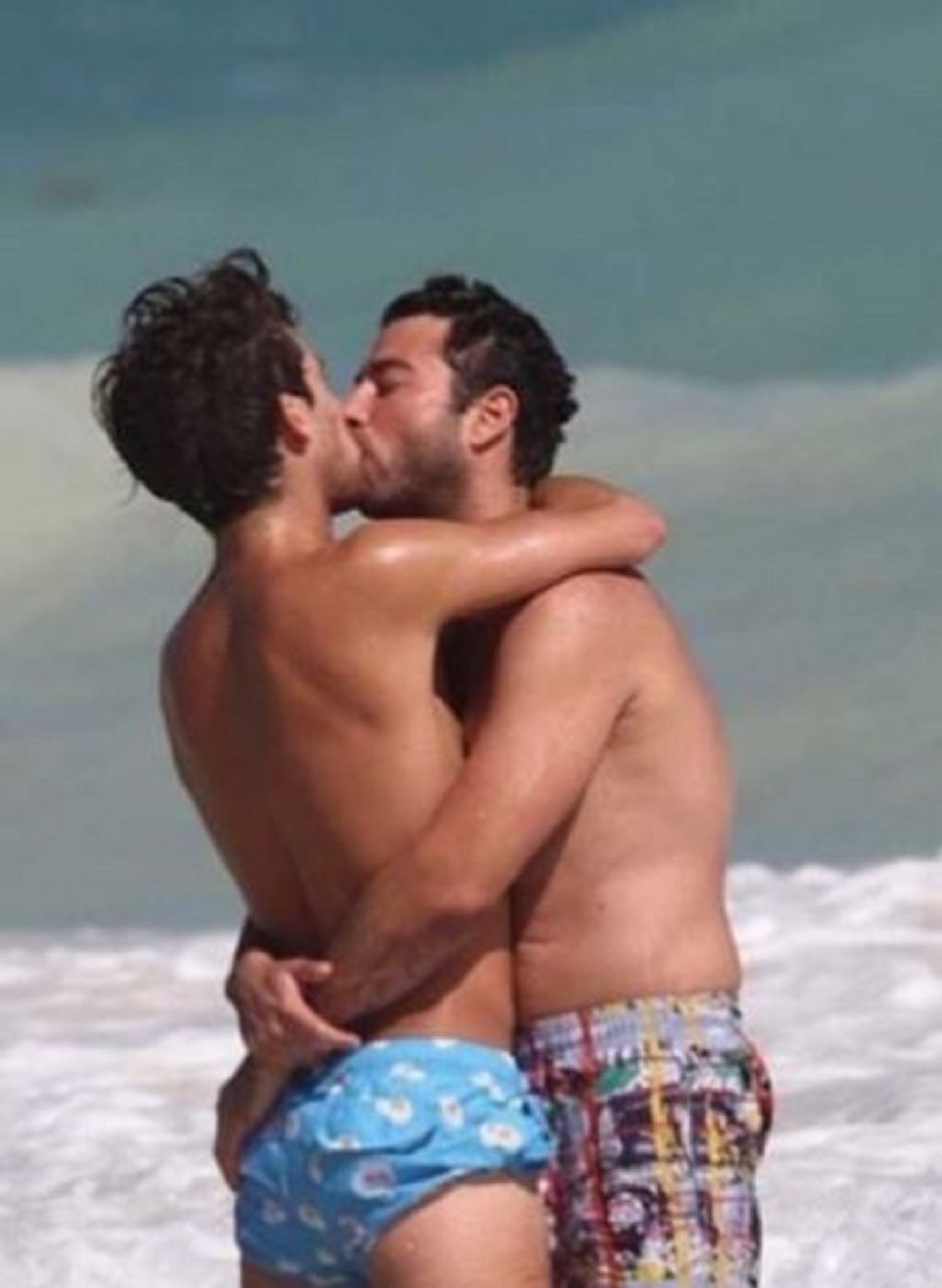 Mauricio Garza, actor de “40 y 20” y su novio en Tulum