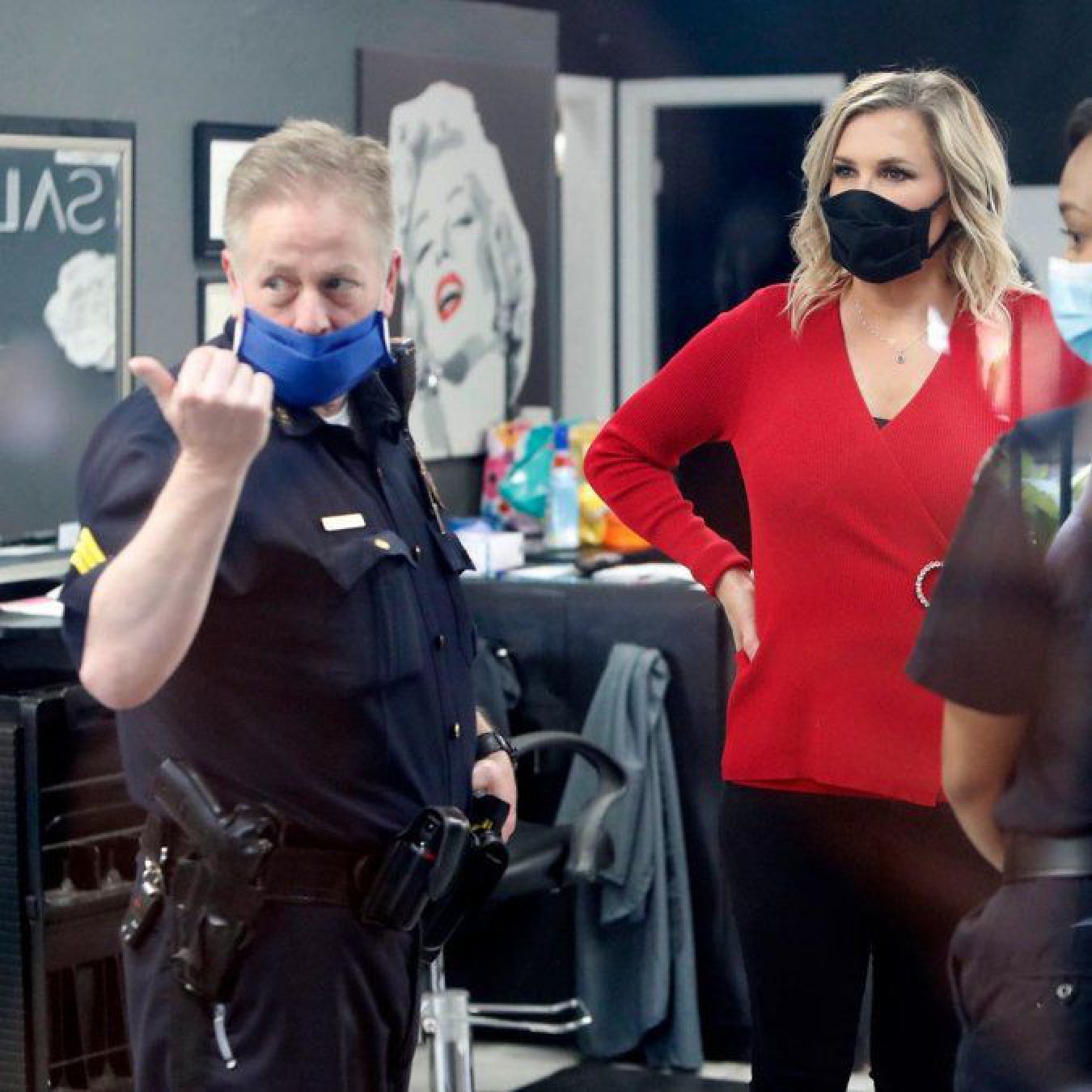 Abrió su salón en cuarentena: Multa de 7 mil dólares y presa