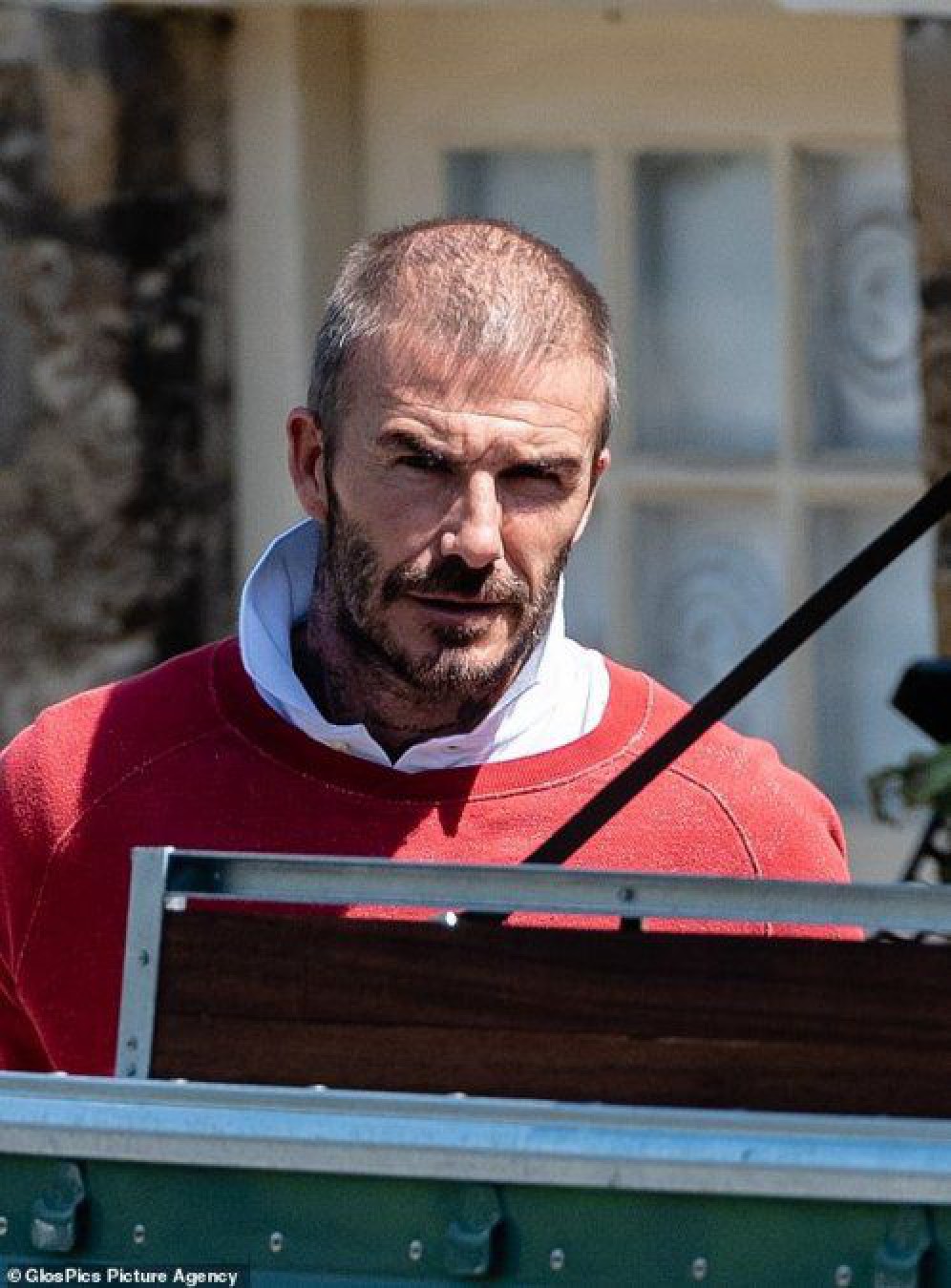 David Beckham reapareció con un look que desmiente su presunto trasplante de pelo