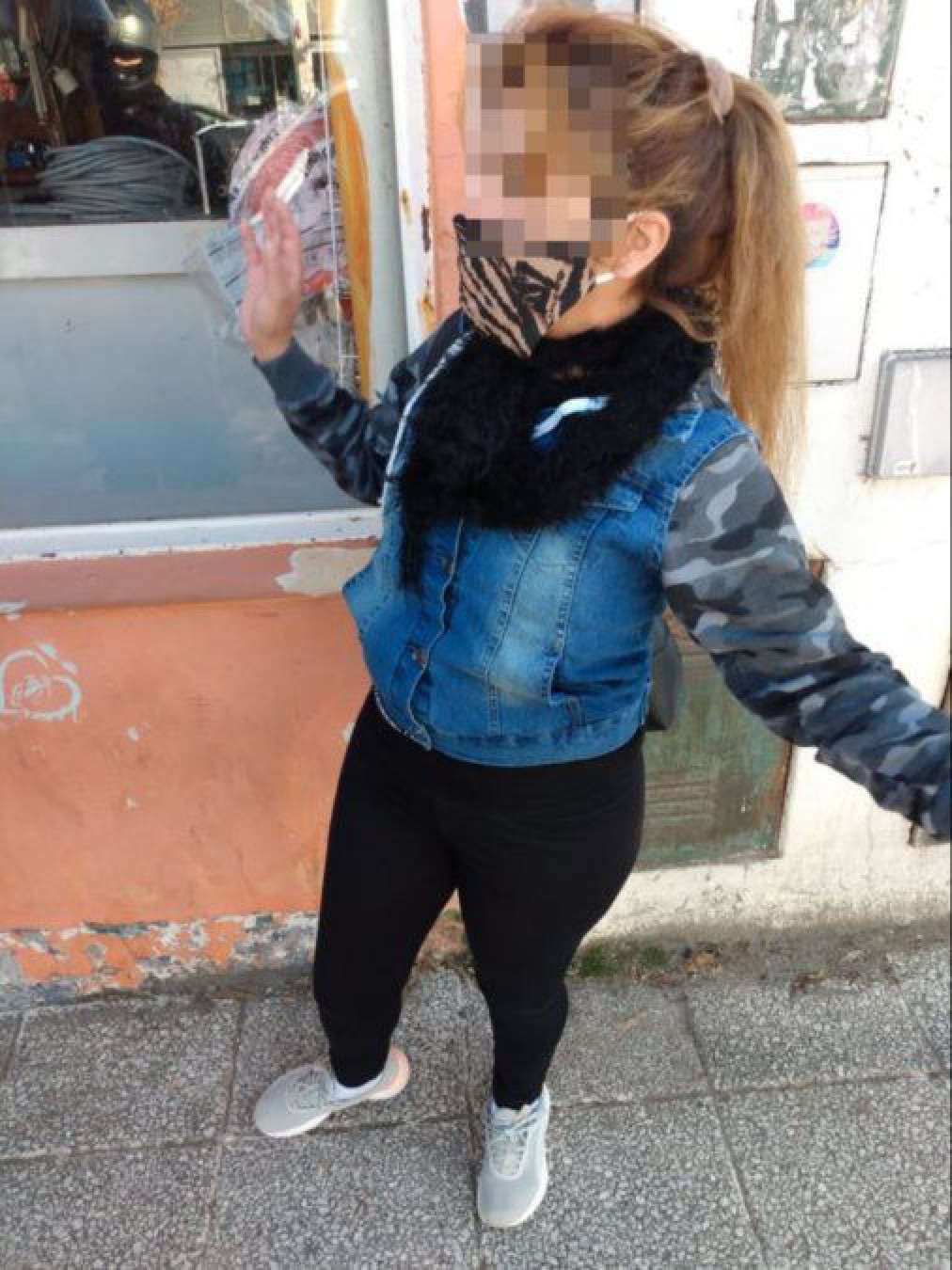 Detienen a una mechera en el centro de Trelew