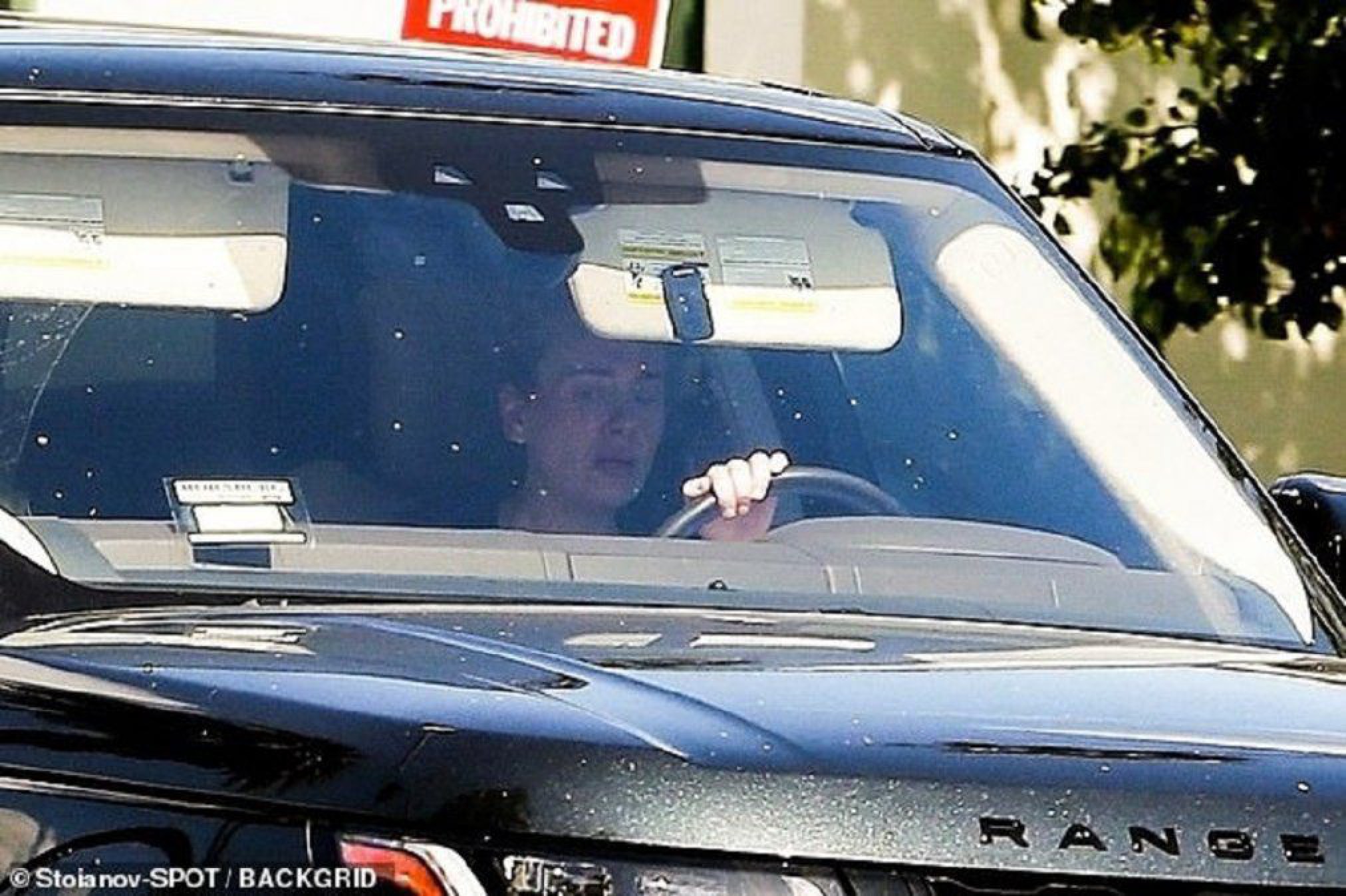 Adele fue captada sin maquillaje y camino al gimnasio