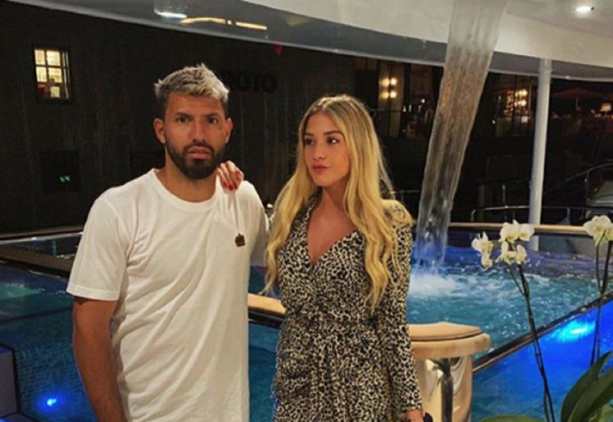 Tildaron a la novia del Kun Agüero de ”tóxica” y él respondió
