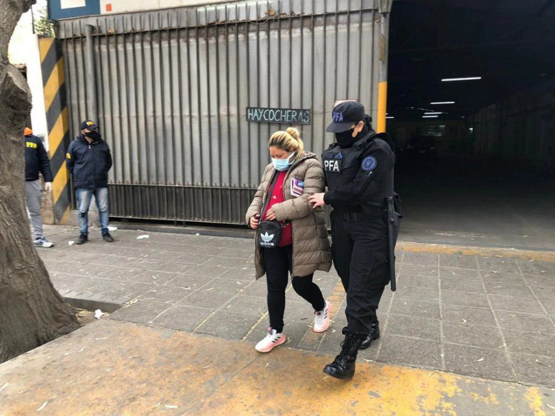 Mujer embarazada fue detenida con 13 kg de marihuana