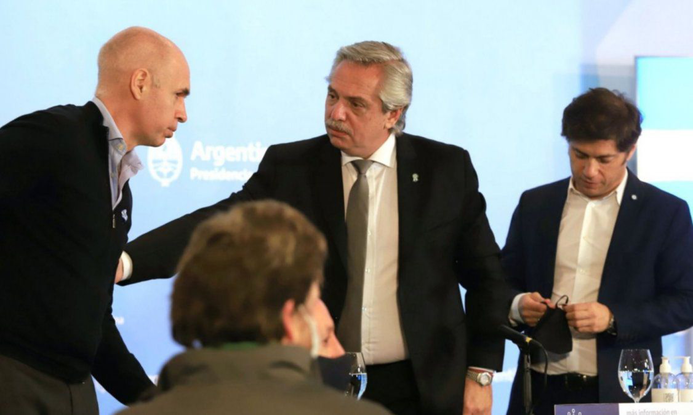 Terminó la reunión en Olivos: El anuncio será por redes sociales