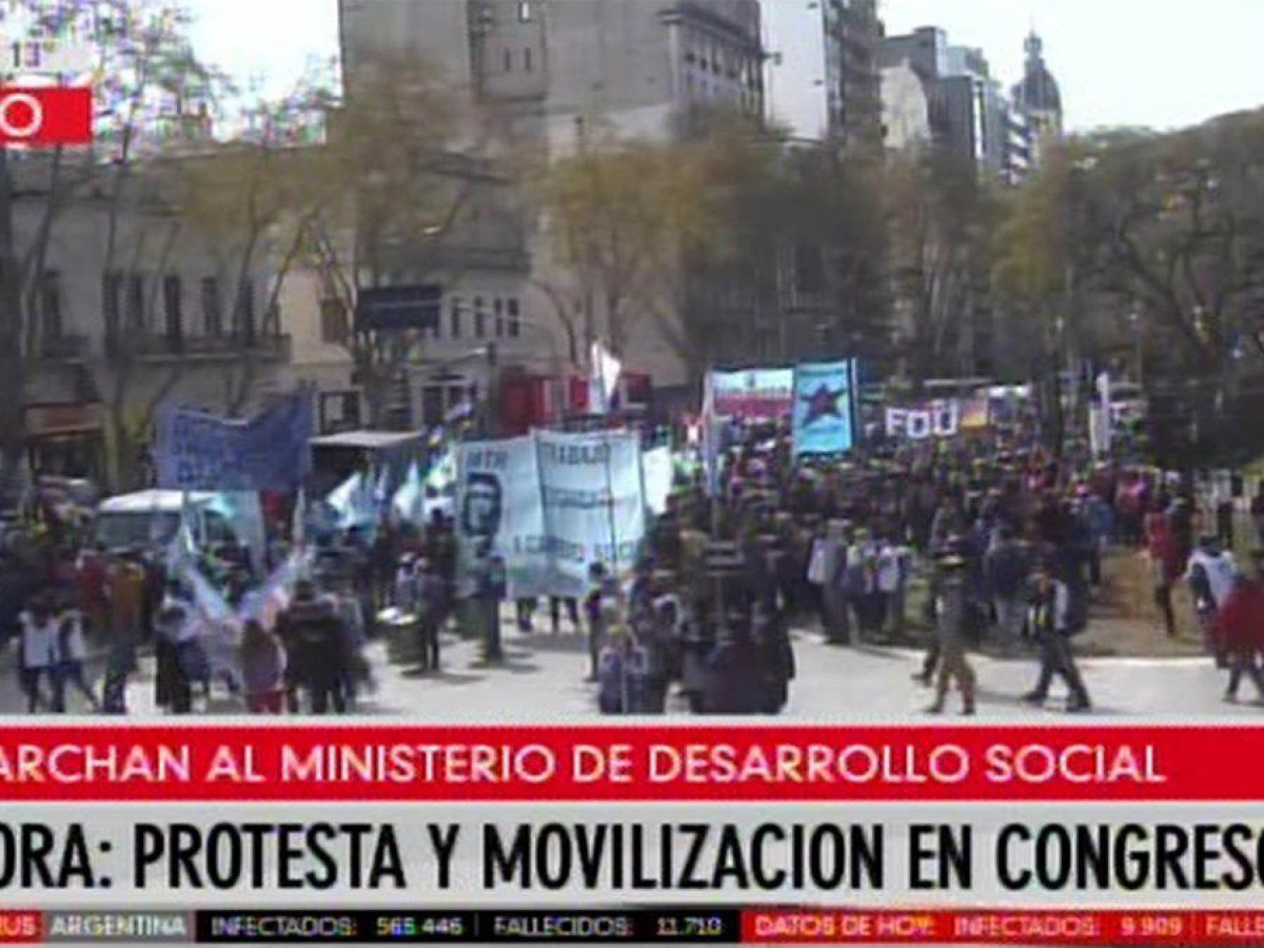 Manifestación frente al Ministerio de Desarrollo Social