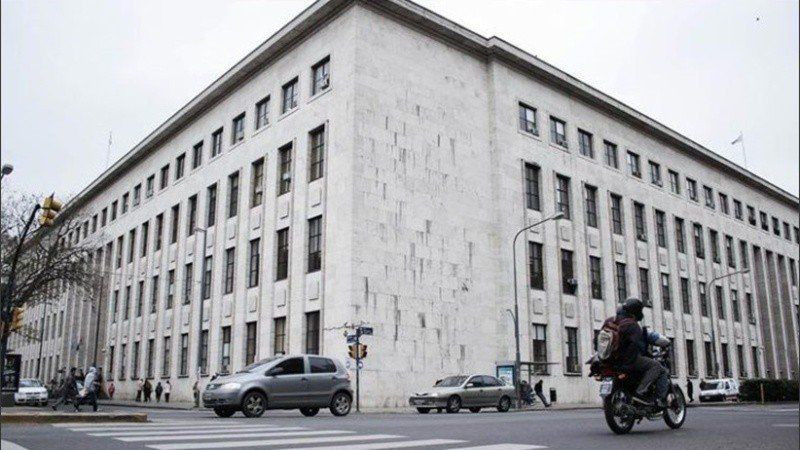 Abusó de una nena y la embarazó: Lo absolvieron