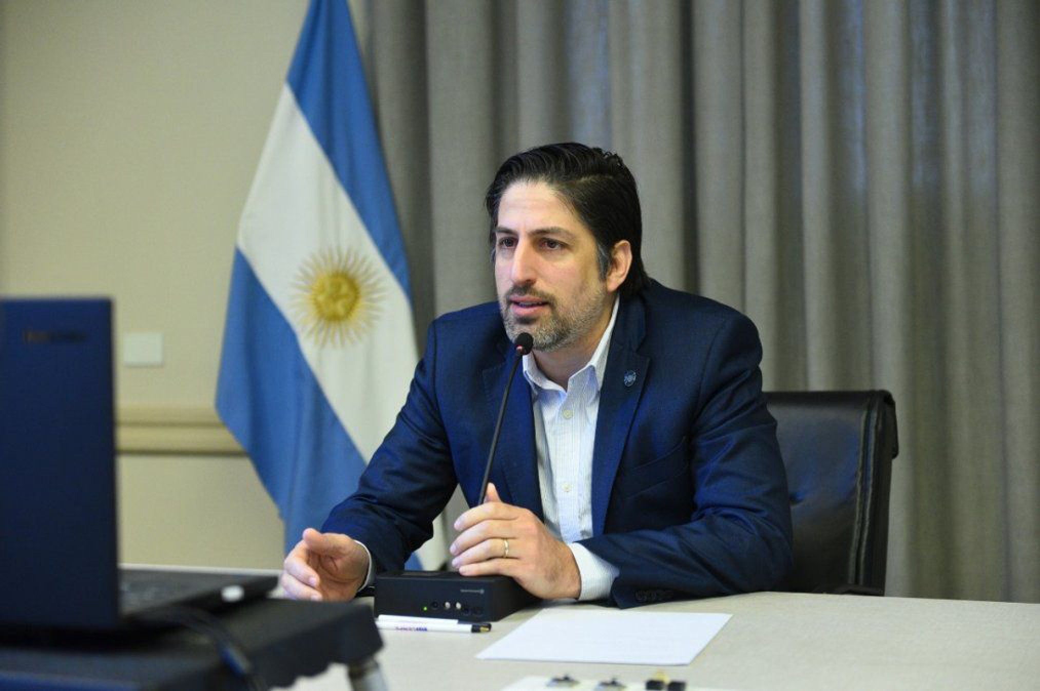 Nicolás Trotta: ”Insistimos en la necesidad de poder distribuir las netbooks que el Ministerio tiene listas”