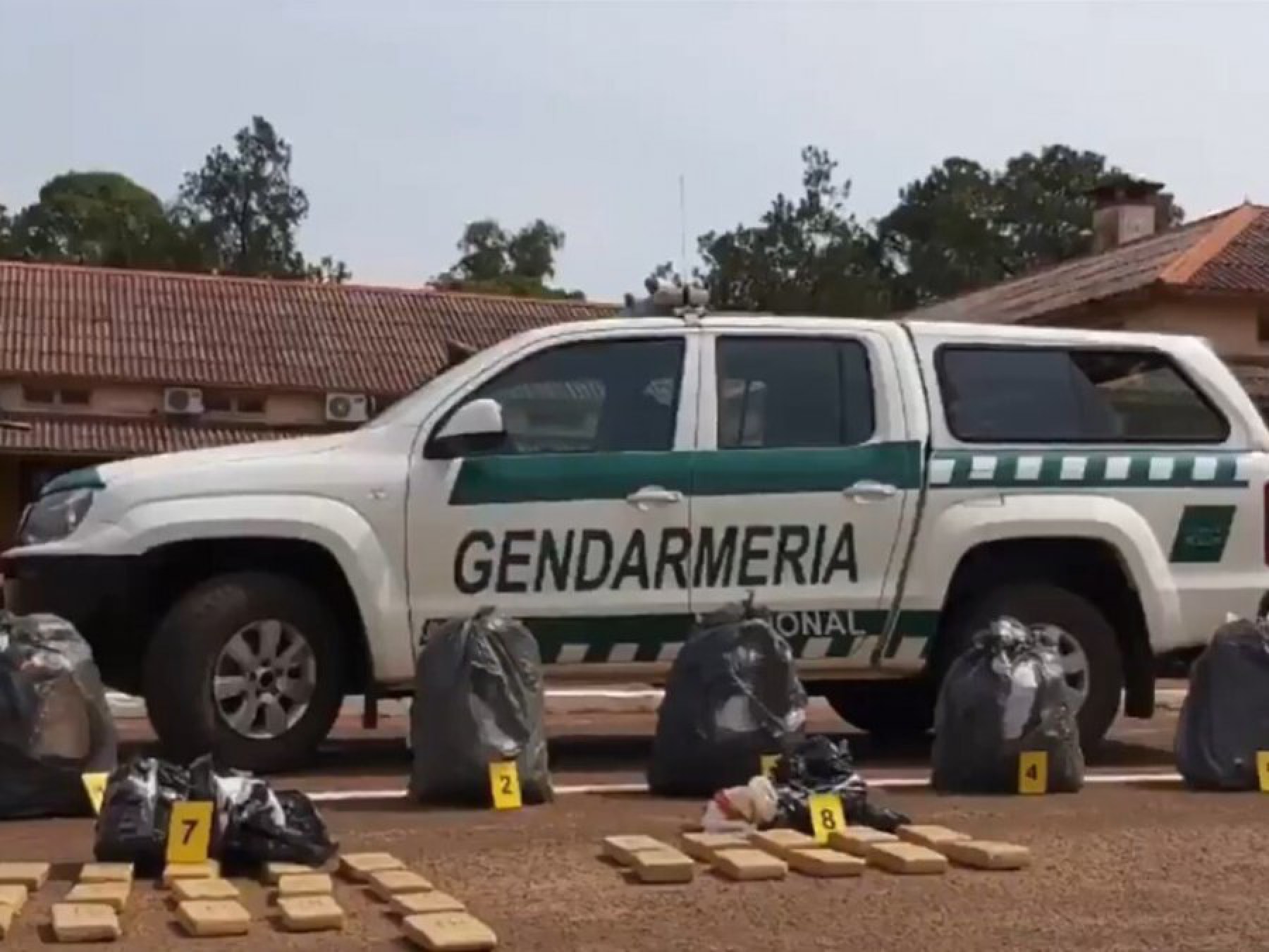 Marihuana: Un camión con pollos tenía más de 9 toneladas