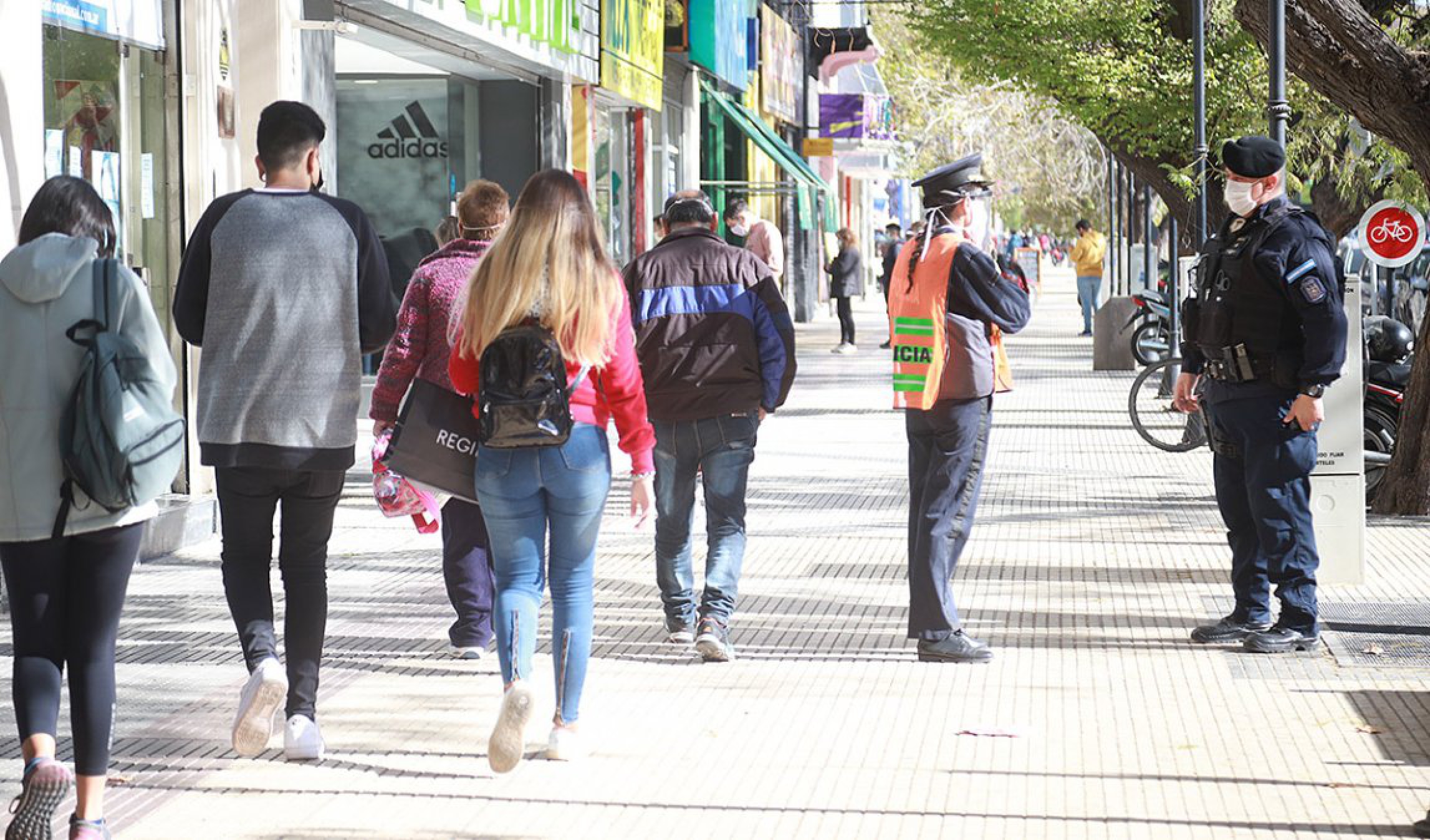 Afloja la cuarentena en Mendoza, y piden que vuelvan vuelos