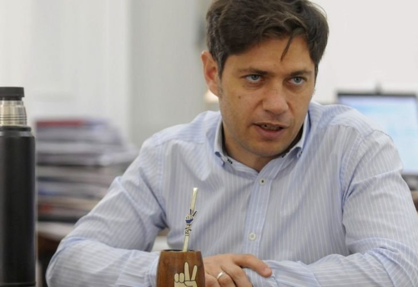 Axel Kicillof lanzaría un subsidio de $50.000 para desalentar las tomas de tierras