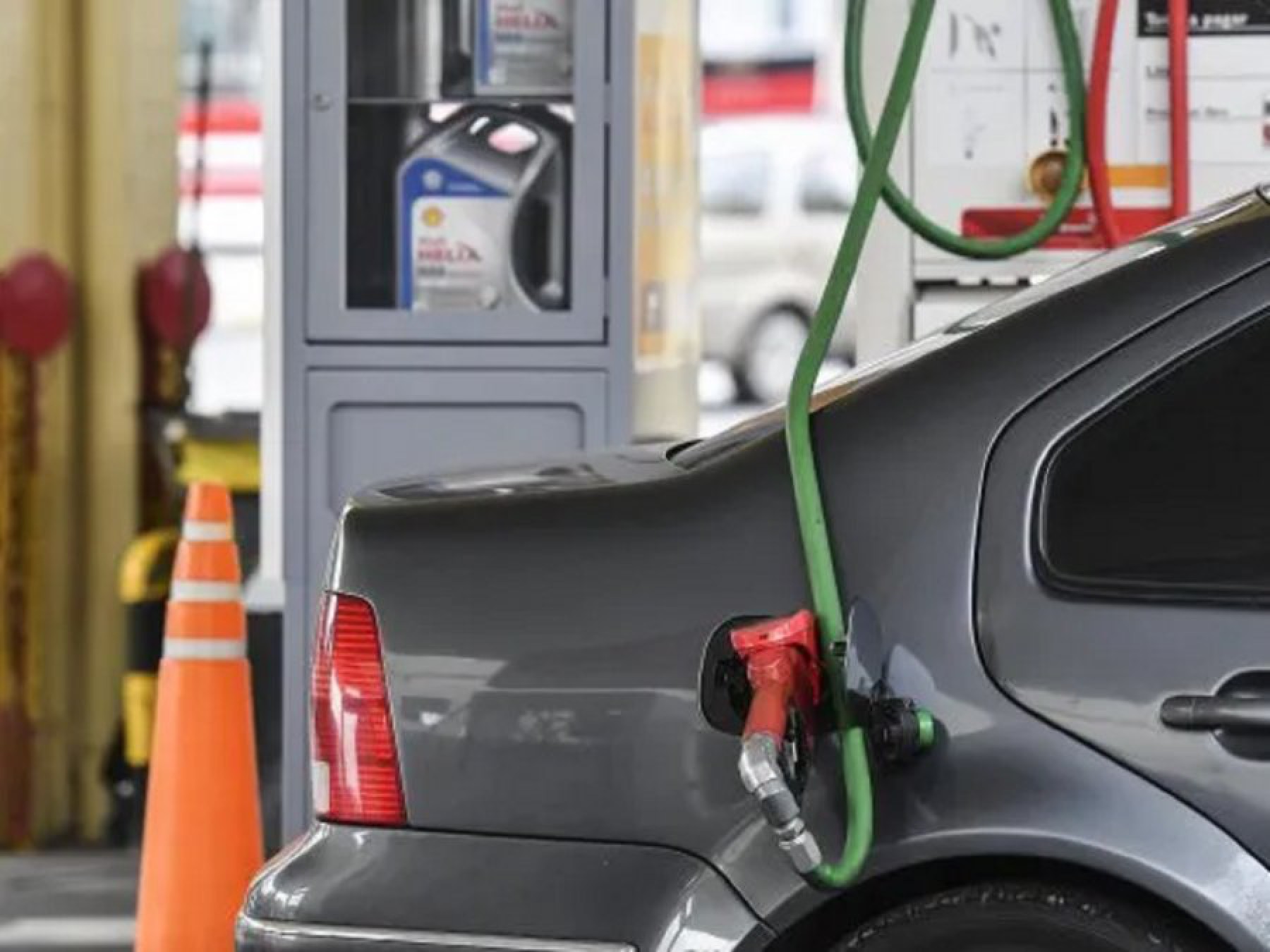 ¿Otra vez? Habría aumento de combustibles